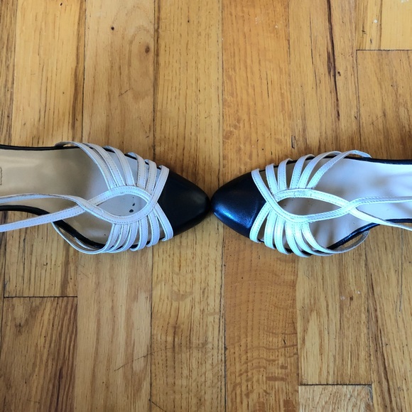 Vintage Charles David Heels - Picture 2 of 5